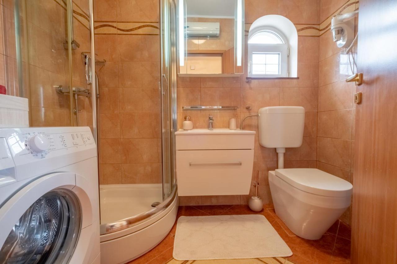 Apartments Laganini Нови Винодолски Екстериор снимка
