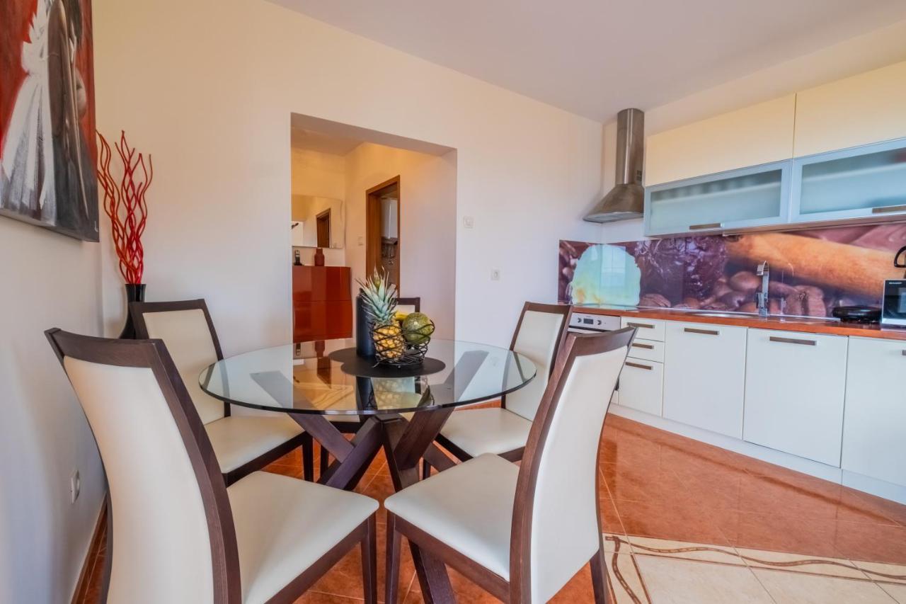 Apartments Laganini Нови Винодолски Екстериор снимка